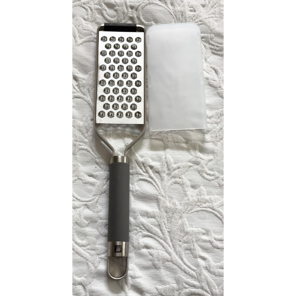 ZWILLING PRO 18/10 Stainless Steel, Medium Grater With Cover Gray Handle